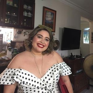 Meet your Posher, Nicole